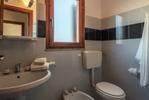 Outstanding Residenze Gallura 2 Bedroom Sleeps 5 - Badeværelse