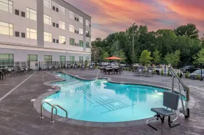 Cambria Hotel Nashville Airport - Piscina