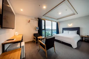 Sunrise Hotel Seopjikoji - Habitación