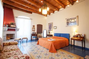 VinsLounge Suite - Room