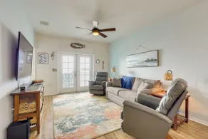 Angler's Paradise w/ Pool in Horseshoe Beach! - Interiør