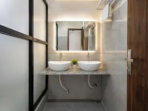 Hotel Apollo Sp Ring Road Odhav Ahemdabad - Bathroom
