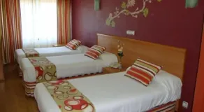 Hotel Almirante - Room