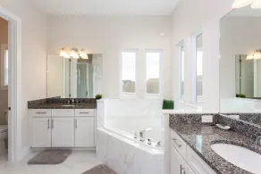 Villa with heated pool & theater Reunion Resort - Baño