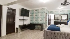 8BR Penthouse Jacuzzi, Pool Table Terrace - Room