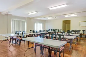 Travelodge by Wyndham Lynwood - Salle de réunion