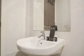 Cozy Stay 2Br At Serpong Garden Apartment - Bathroom