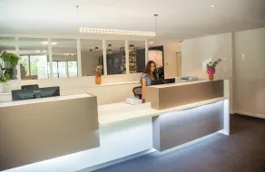 Inter-Hôtel du Parc Euromédecine - Réception