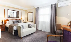 Brandshatch Place Hotel & Spa - Room