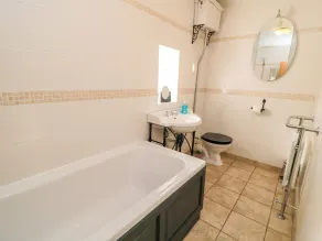 Street House Farm Cottage - Badezimmer