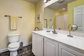Oak Island Condo - Walk to the Beach! - Innenbereich