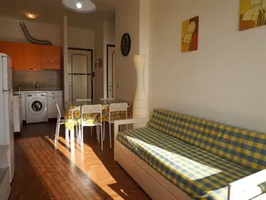 Cozy apartment with pool - Matsal
