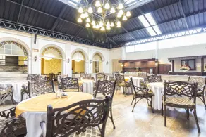 Capital Plaza Hotel - Restaurant