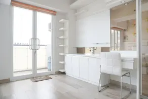 Warm And Comfort Living 1Br At 8Th Ambassade Kuningan Apartment - Zimmer
