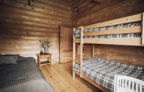 Fjordhygge - Authentic wood log cabin summerhouse near water, fjord and forest - Habitación