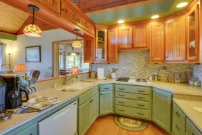 Warm & Cozy Clayton Cabin Near St Lawrence River! - Innenbereich