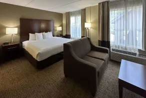 Charlotte Suites - Room