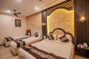 RAJWADA RESORT & HOTEL - Zimmer