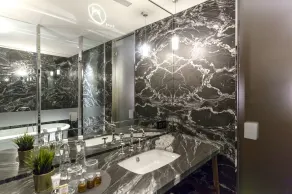 Inhouse Hotel Grand - Badezimmer