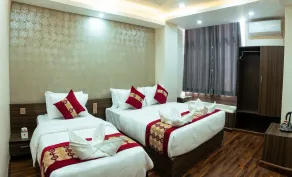 Kusum Airport Hotel - Zimmer