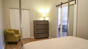 Suites On Main - Værelse