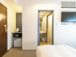 Comfort Inn Naha Tomari Port - Chambre
