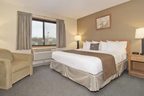 Boarders Inn & Suites by Cobblestone Hotels - Faribault - Zimmer