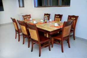 DISCOVERY COURTS HOTEL - Restaurant