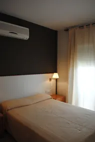 Hotel Sant Jordi - Zimmer
