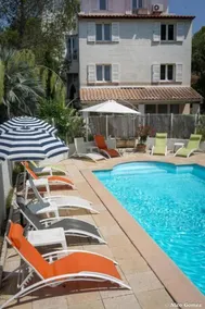 Le Thimothée : Hôtel & Studios - Pool