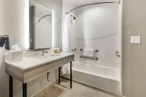 Best Western Plus Lawrenceburg - Badrum