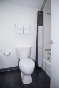 Siegel Select LV Strip-Convention Center - Bathroom