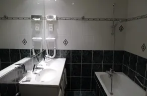 La Résidence - Bathroom