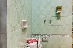 RedDoorz Hostel @ Feliz Noche Cengkareng - Bathroom