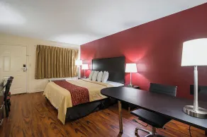Red Roof Inn & Suites Scottsboro - Quarto