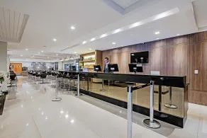 Slim Hotel Curitiba Av das Torres - Reception