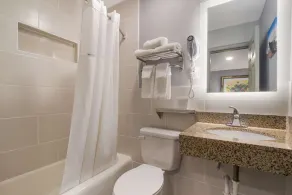 Knights Inn and Suites Salem - Salle de bain