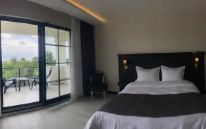 The Reference Club Restaurant & Accommodation - Room