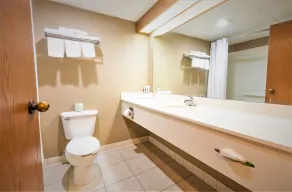 Days Inn & Suites by Wyndham Cuba - Badezimmer