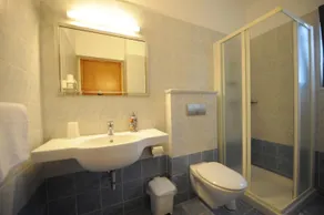 Golden View Studios - Bathroom