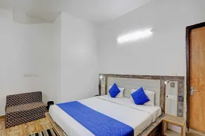 Greater noida stay - Room