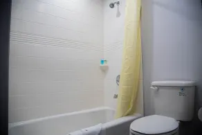 Pico Rivera Inn and Suites - Salle de bain