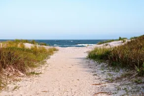 Coastal Brigantine Condo with Patio - Walk To Beach! - Intérieur