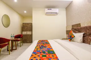 FabHotel Meridian Inn - Rum