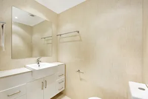 South Pacific Apartments Port Macquarie - Bathroom