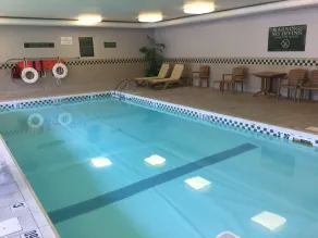 Baymont by Wyndham Mishawaka South Bend Area - Pool