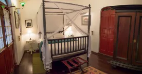 Royal Bar & Hotel - Zimmer