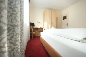 Locals Stadthotel Bielefeld - Quarto