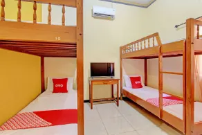 Hotel O Mtc Bunk Bed - Room