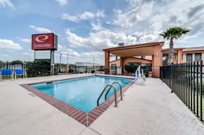 Econo Lodge Lake Charles University Area - Pool